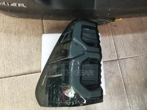 Hilux Revo Taillight Smoked Gr