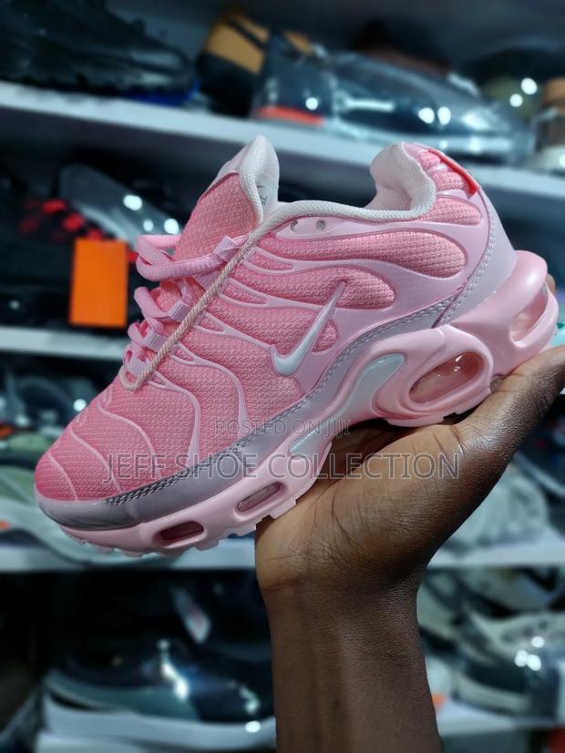 Nike Air Tn - main view