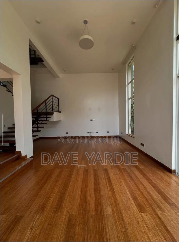 4bdrm Maisonette in Lavington for sale - thumbnail 3