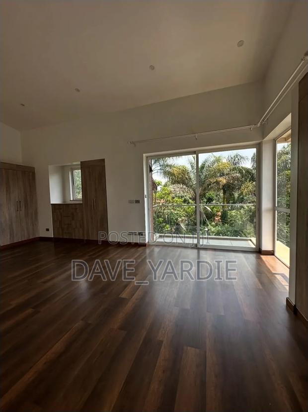 4bdrm Maisonette in Lavington for sale - thumbnail 6