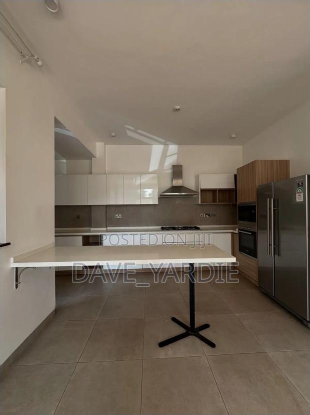 4bdrm Maisonette in Lavington for sale - thumbnail 14