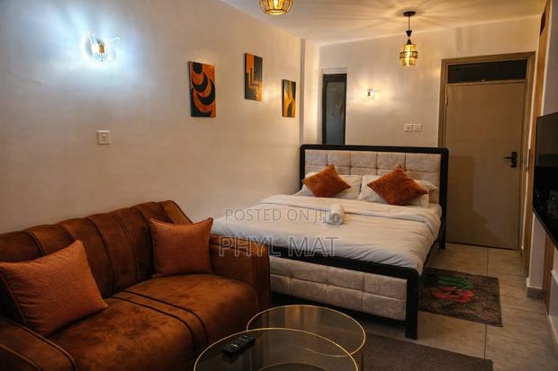 Airbnb Available for Booking - thumbnail 5