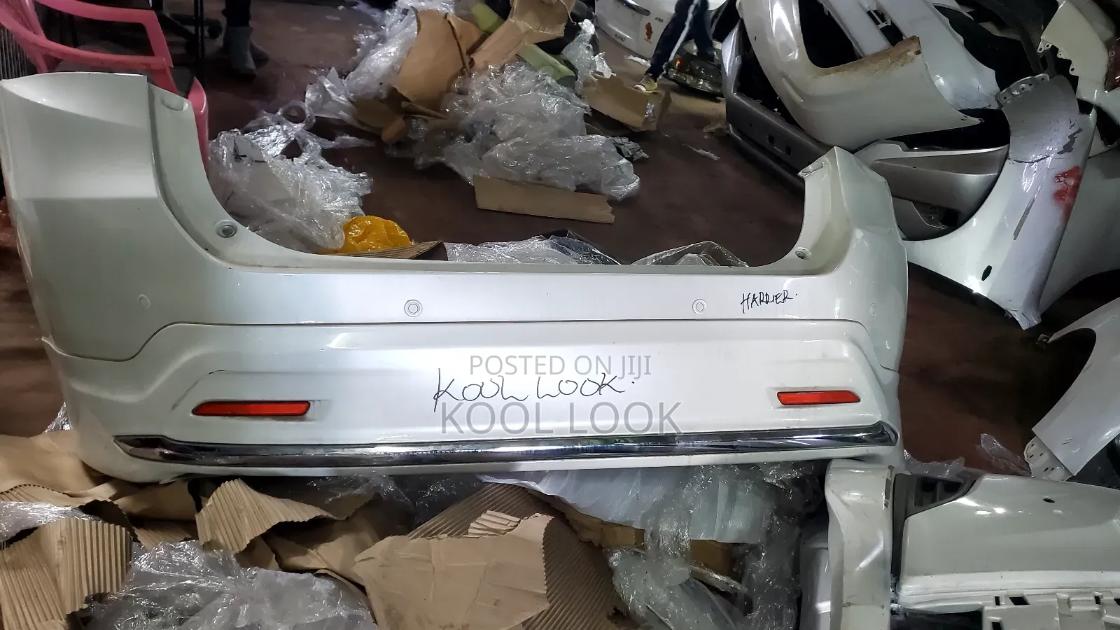 2016/18 Toyota Harrier Kitted Rear Bumper
