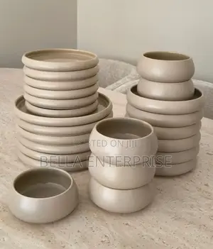 Available Premium Ceramic Dinner Set.24pcs