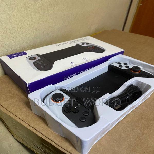 Dual-Grip Mobile Game Controller – Bluetooth Advanced Wireless - main view