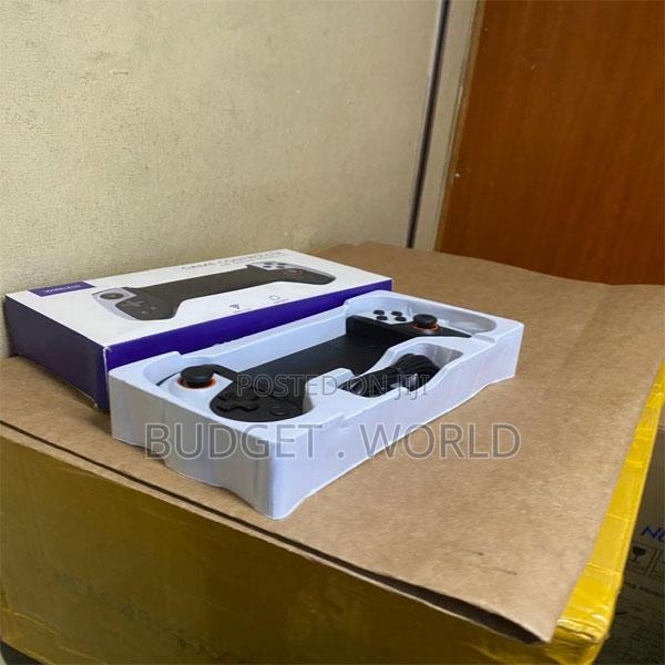 Universal Smartphone Gaming Controller. Wireless Gamepad - main view