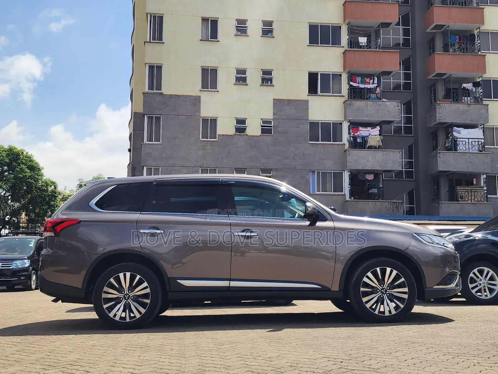 Mitsubishi Outlander 2019 Brown