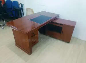 Executive Office Desk With Ample Workspace – 1.6m