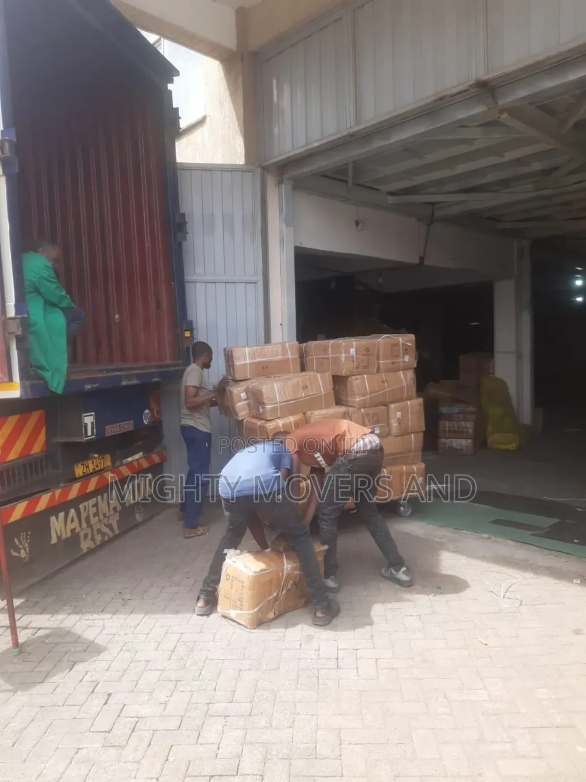 Trailers for Jobs and Cargo Delivery Are Readily Accessible