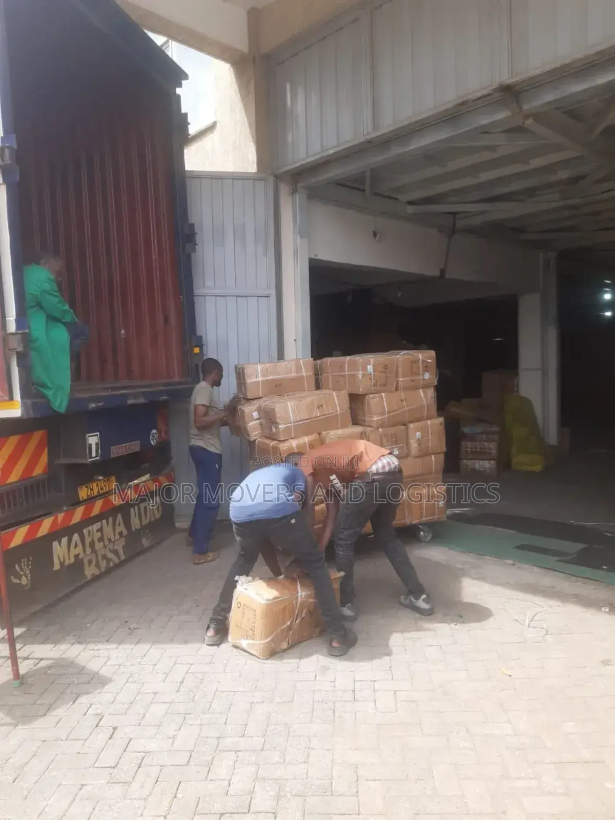 Trailers for Jobs and Cargo Delivery Are Readily Accessible