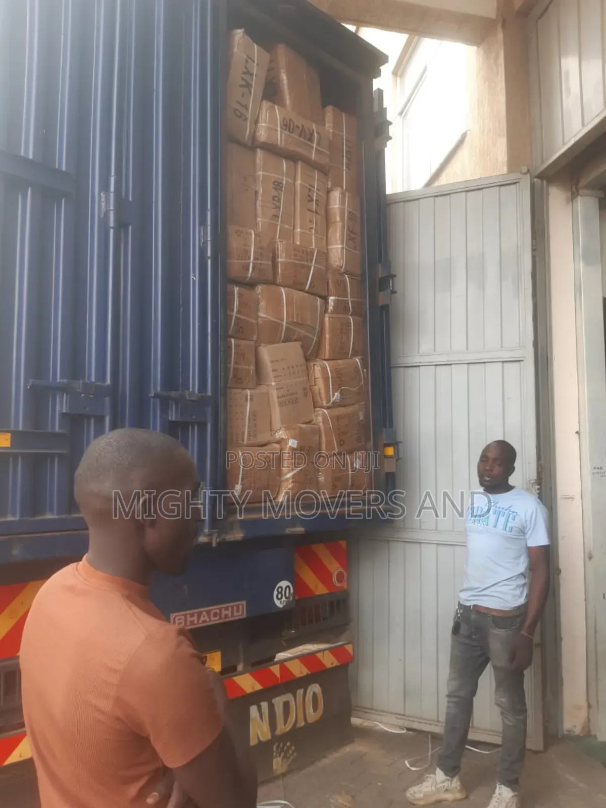 Trailers for Jobs and Cargo Delivery Are Readily Accessible