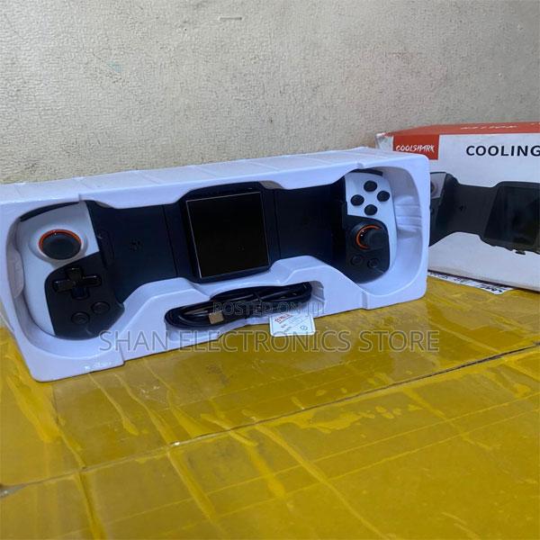 Enhanced Grip Wireless Controller for Mobile Gaming - main view