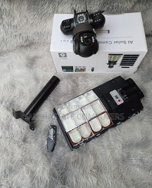 Solar Powered Streetlight With 4g CCTV Camera Outdoor PTZ Surveillancl - main view