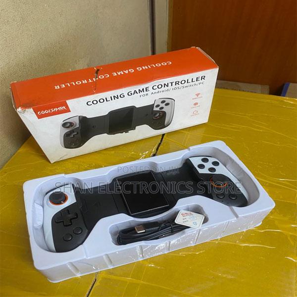 Premium Mobile Gaming Controller – Bluetoo - main view