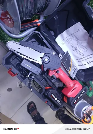 Professional Mini Chain Saw 6"