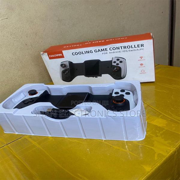 Multi-Platform Bluetooth Gamepad - main view