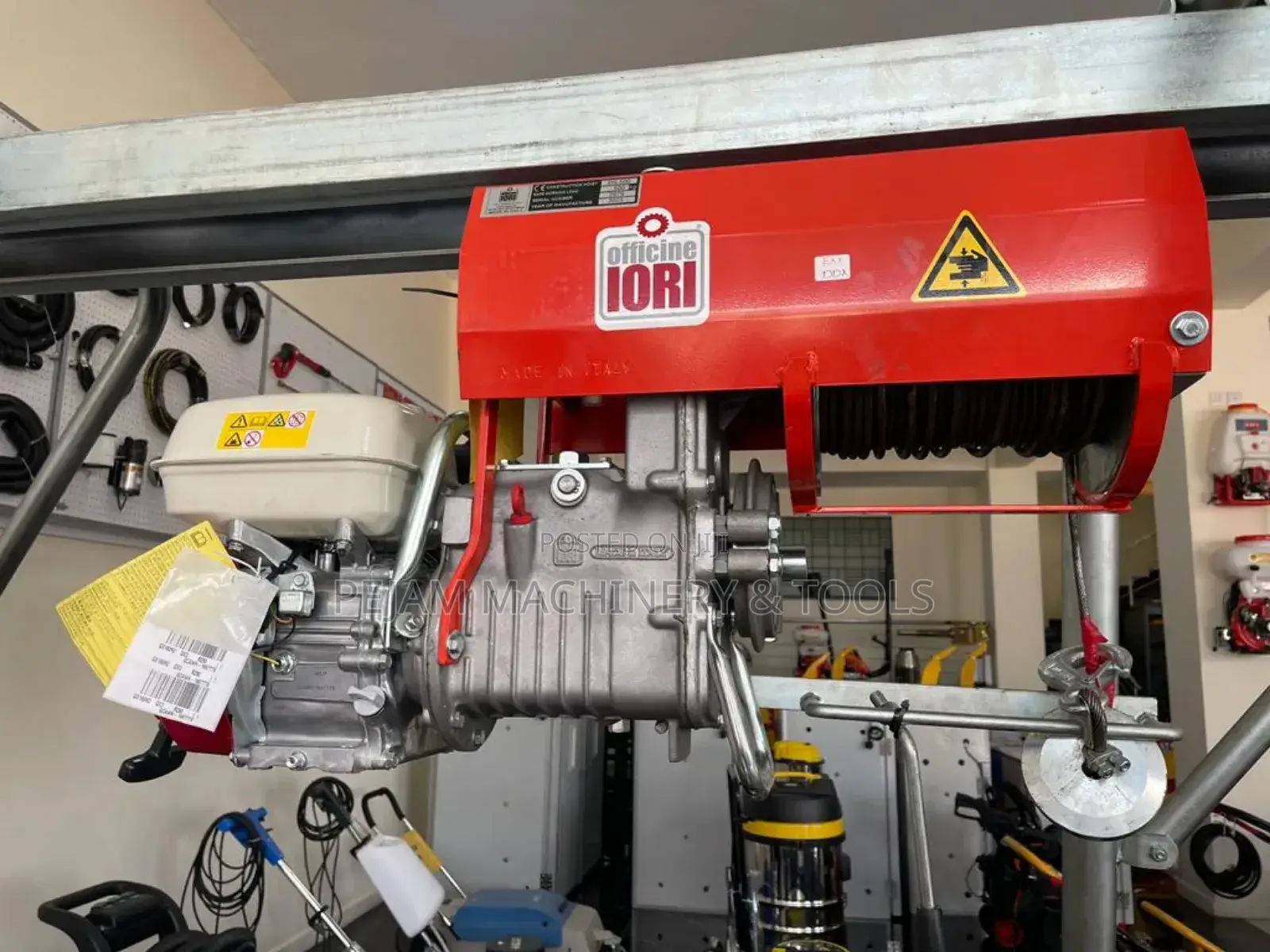 Iori Italy 1tonne/1000kgs Concrete Hoists Complete With Honda Engine