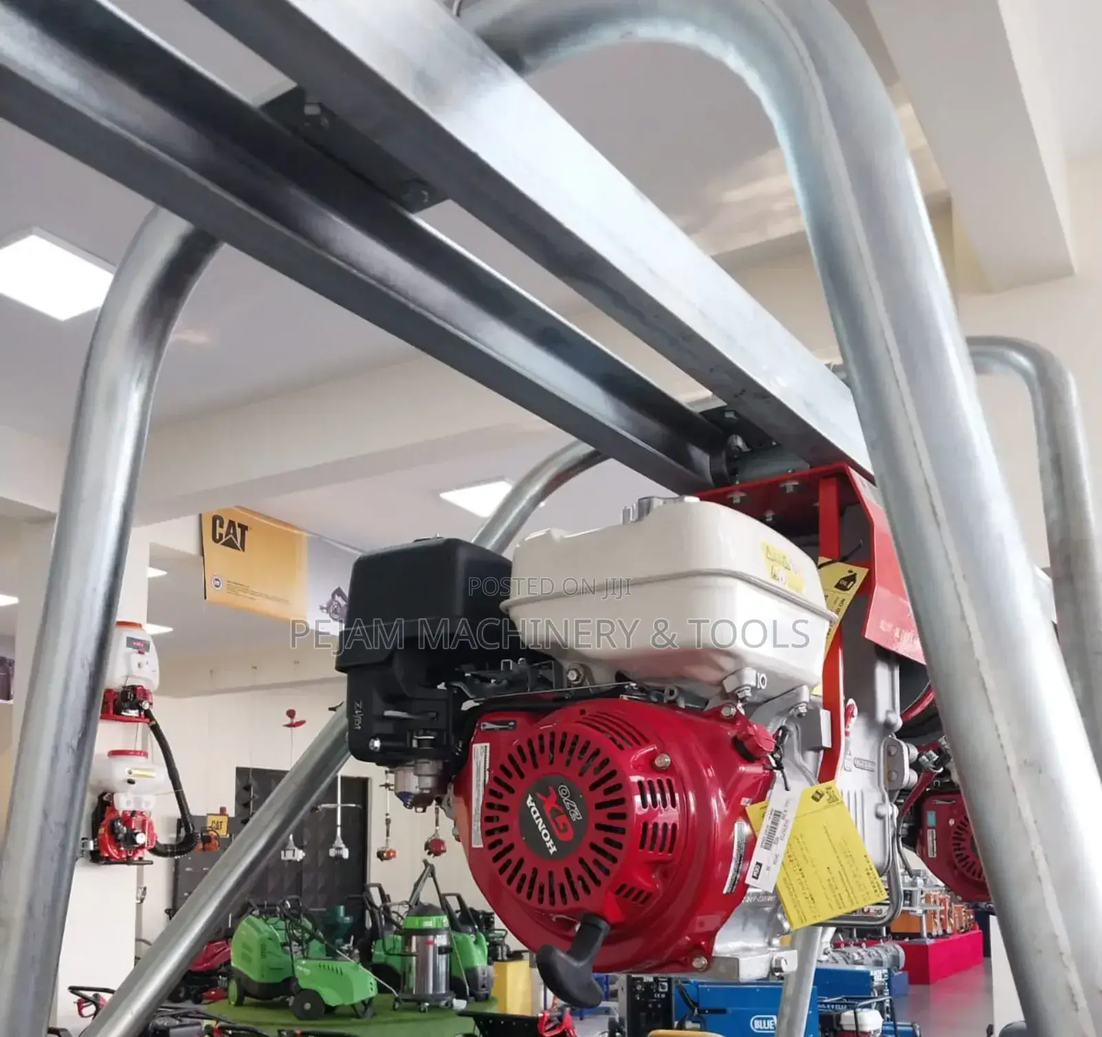 Iori Italy 1tonne/1000kgs Concrete Hoists Complete With Honda Engine