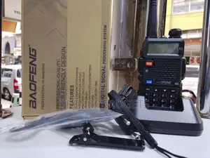 Baofeng Uv-5r Portable Walkie-Talkie Fm Radio