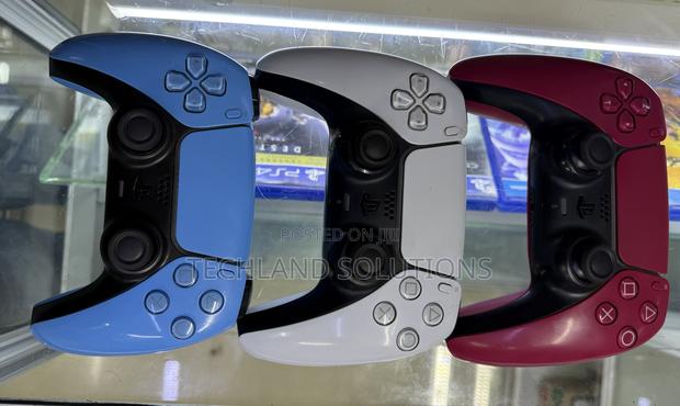 Best Condition Ex Uk Sony Playstation5 Controllers - main view