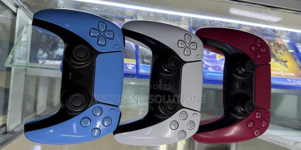Best Condition Ex Uk Sony Playstation5 Controllers - thumbnail 3