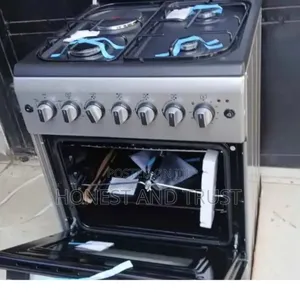 Von Cooker 58 by 58 With a Transparent Glass Cover Top