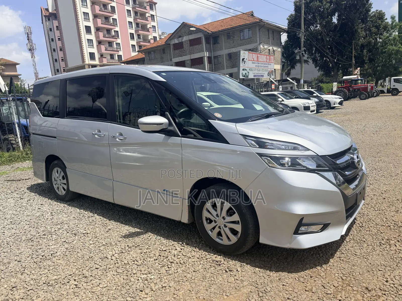 Nissan Serena 2018 Silver