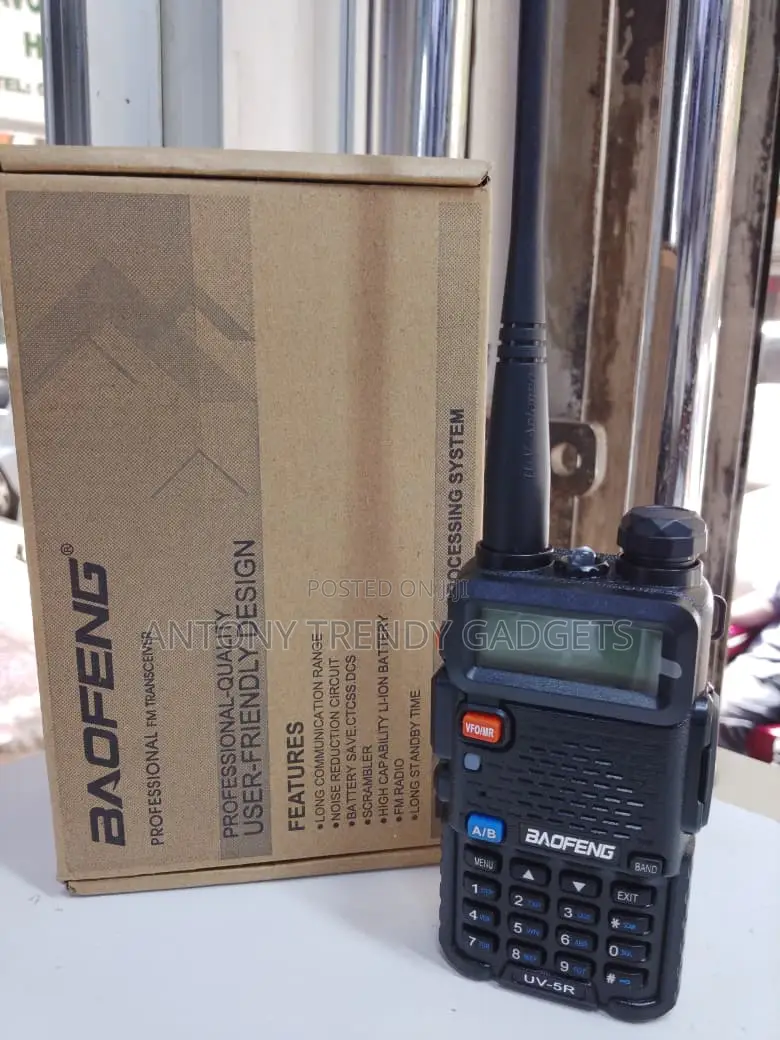 Uv-5r Two-Way Radio With Fm Led Flashlight