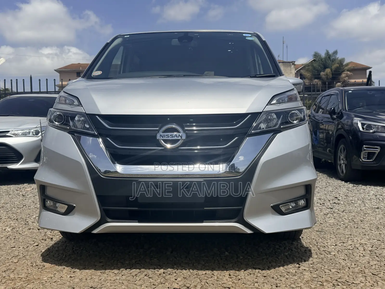 Nissan Serena 2018 Silver
