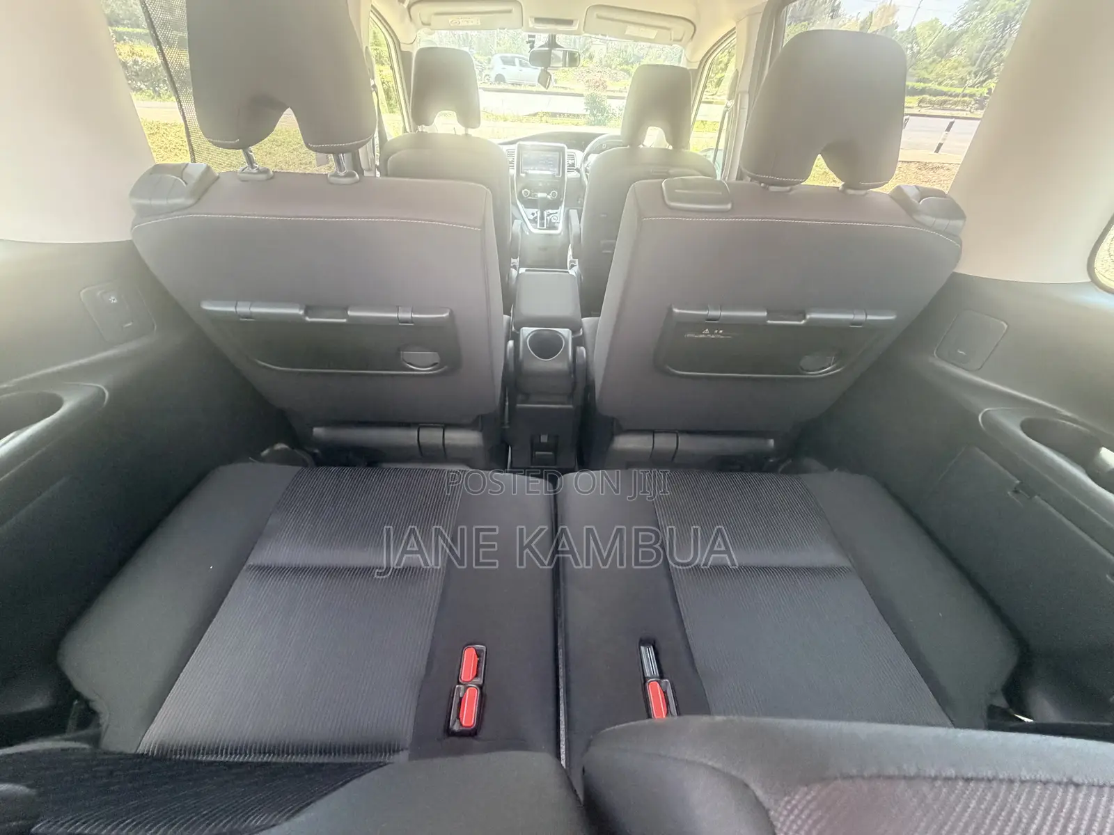 Nissan Serena 2018 Silver