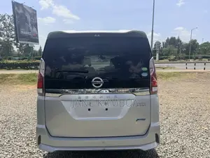 Nissan Serena 2018 Silver