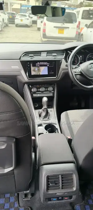 Volkswagen Touran 2018 Blue