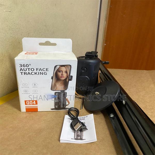360° Intelligent Phone Holder With Face Tracking - main view