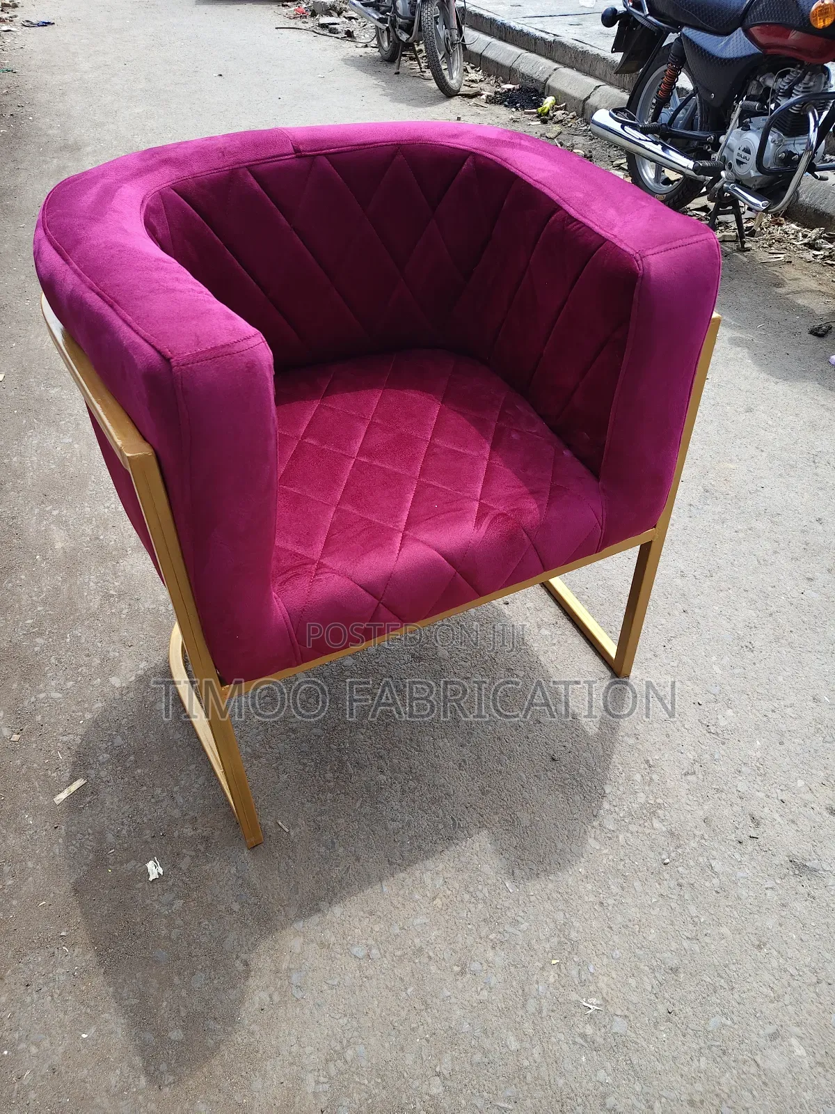 Styling Maroon Colour