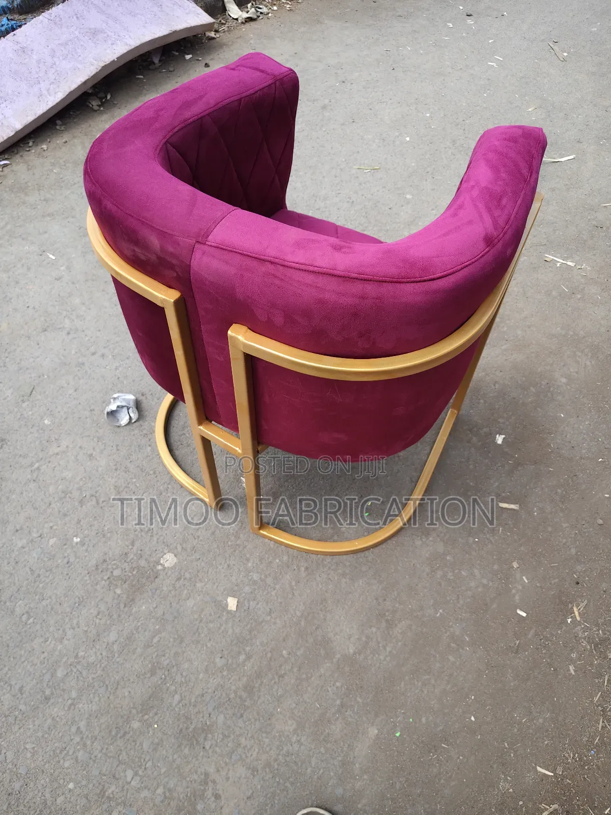 Styling Maroon Colour
