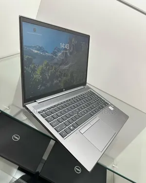 Laptop HP ZBook Firefly 15 G7 16GB Intel Core I7 SSD 512GB