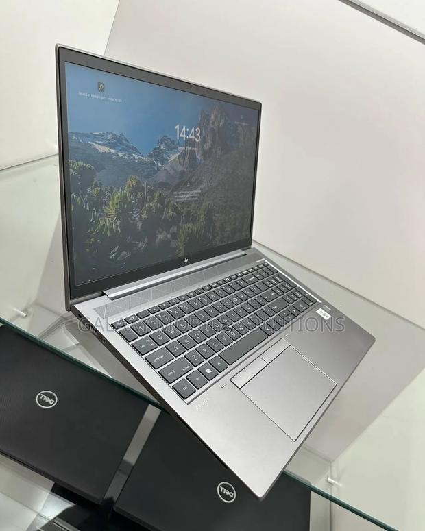 Laptop HP ZBook Firefly 15 G7 16GB Intel Core I7 SSD 512GB