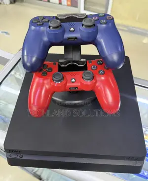 Best Condition Ex Uk Ps4 Slim+2 Pads + Charging Dock