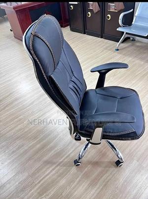 High-Back Executive Conference Chairs - thumbnail 2