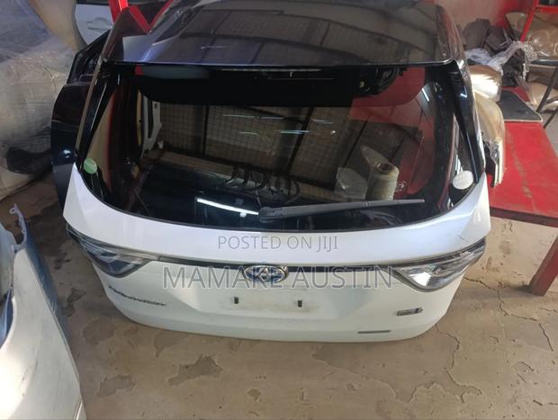 Toyota Harrier Boot
