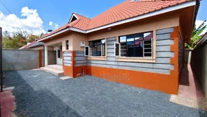 3bdrm Mansion in Kwa Kairu for sale