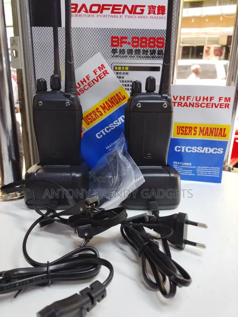 Baofeng Bf-888s Uhf Walkie-talkie With Rechargeable Battery