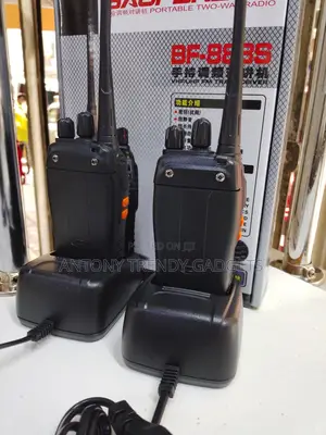 Bf-888s Walkie-Talkie Uhf Radio With Scrambler Battery Saver