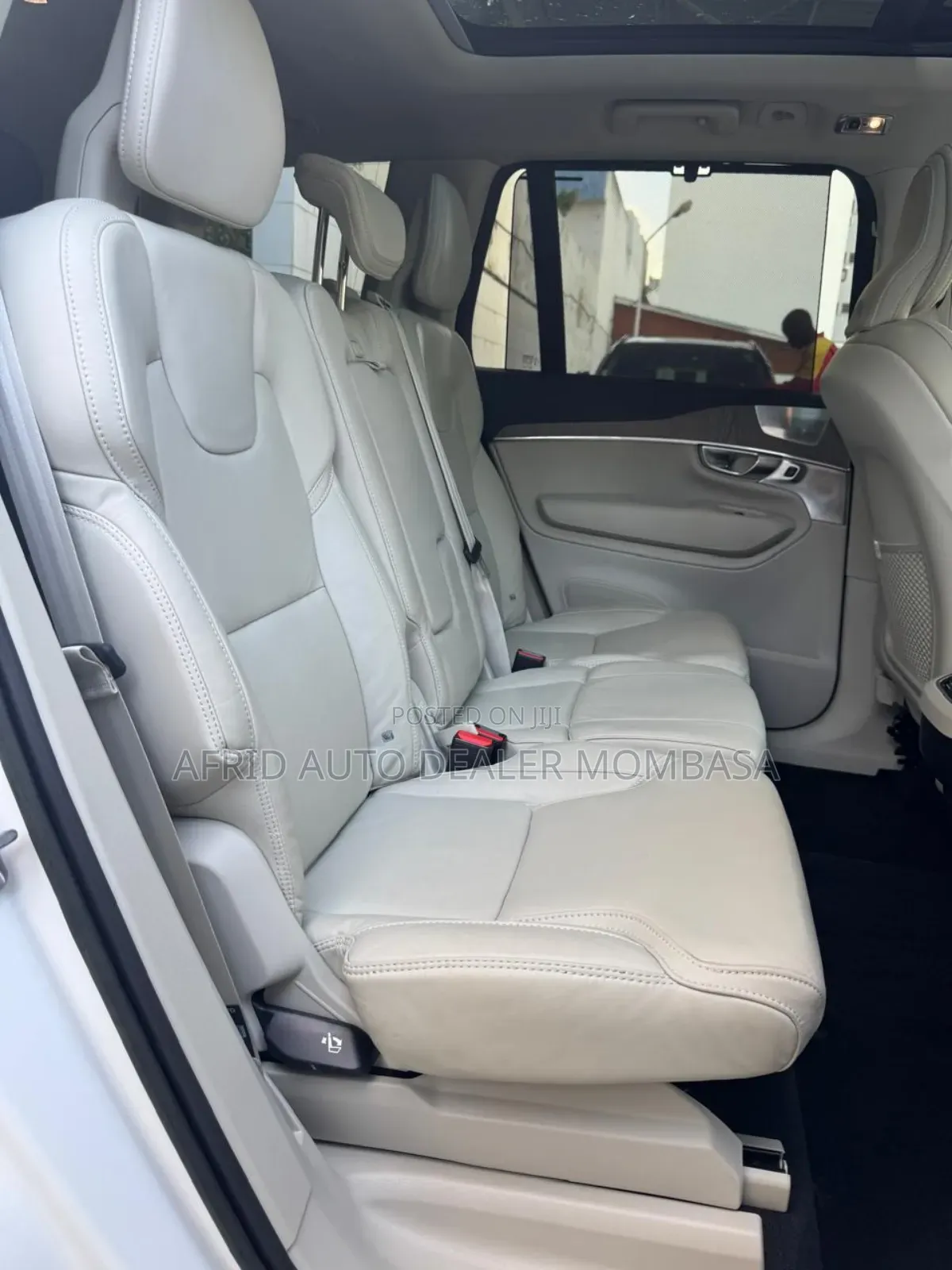 Volvo XC90 T5 Momentum 2022 White