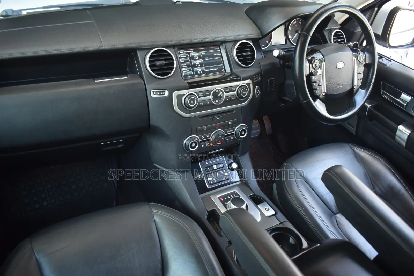 Land Rover Discovery 2014 White