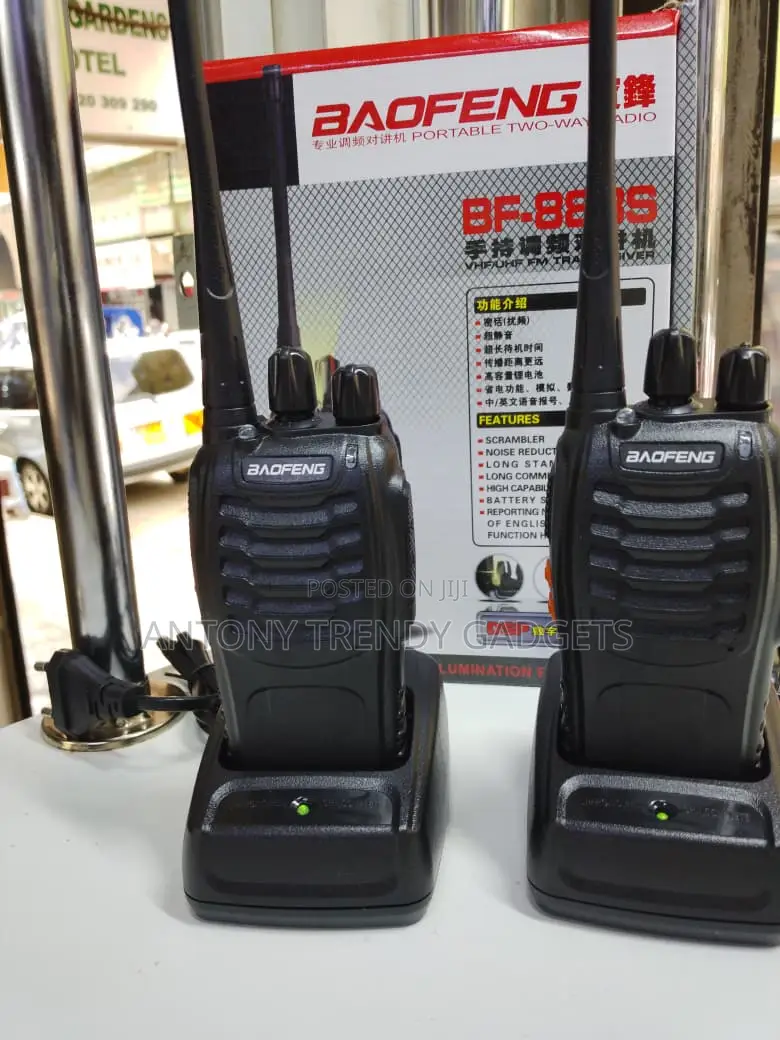Baofeng Bf-888s Uhf Walkie-Talkie With Led Scrambler