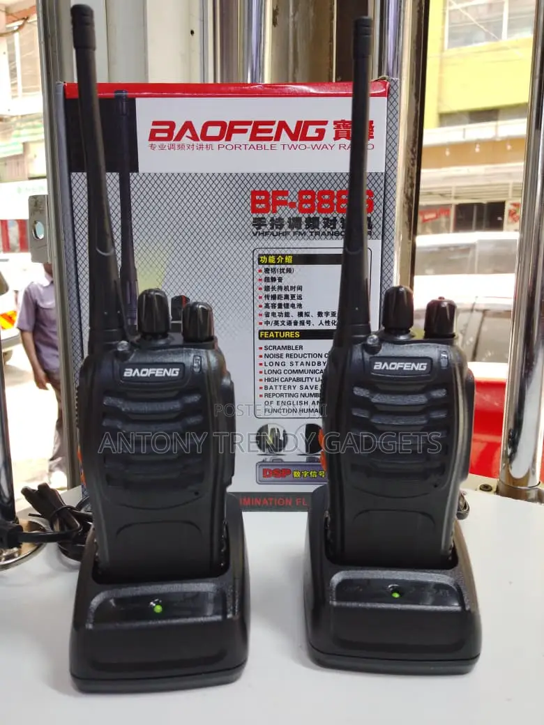 Baofeng Bf-888s Uhf Walkie-Talkie With Led Scrambler