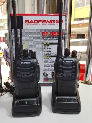 Baofeng Bf-888s Uhf Walkie-Talkie With Led Scrambler