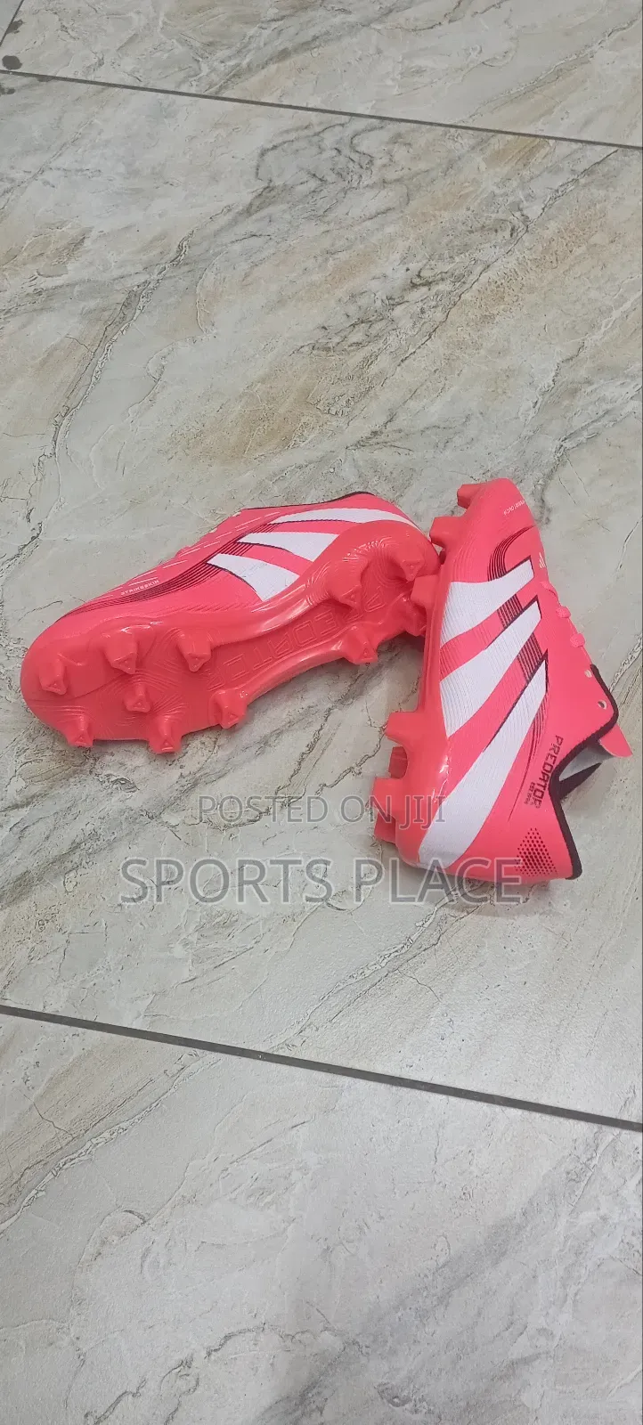 Kids Red Predator Football Boots Adidas(Size 30-34)