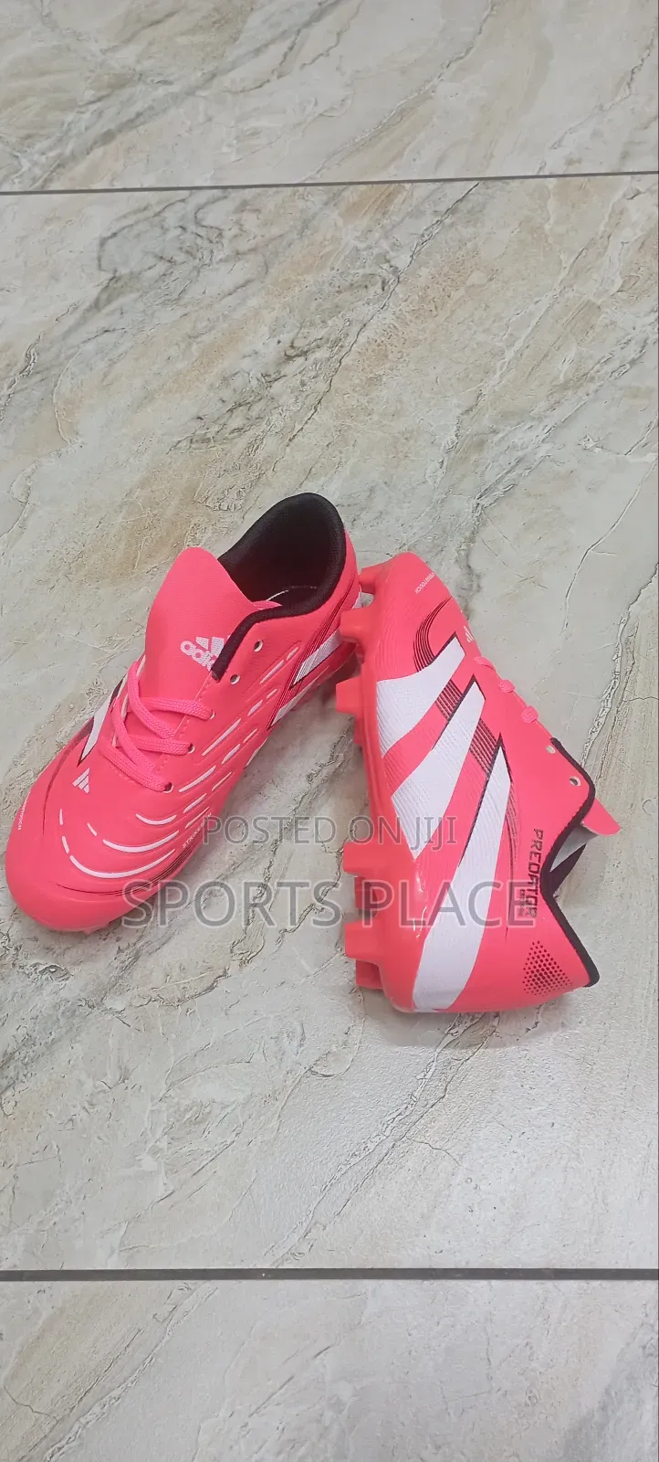 Kids Red Predator Football Boots Adidas(Size 30-34)